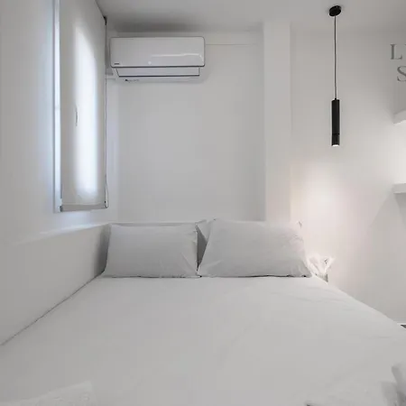 Antigoni Residence, The Luxury 아파트