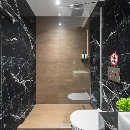 Antigoni Residence, The Luxury 아파트