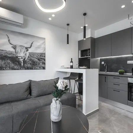 아파트 Antigoni Residence, The Luxury *